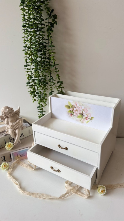 استند لوازم آرایش سفید