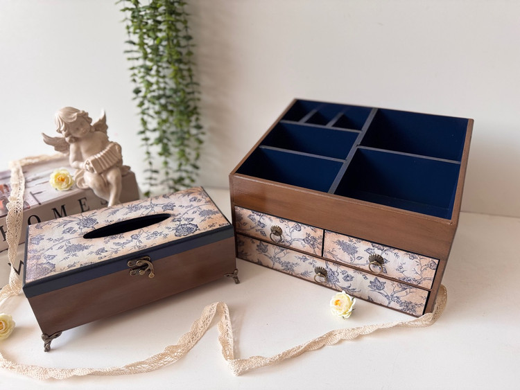 استند لوازم آرایش چوبی سورمه ای