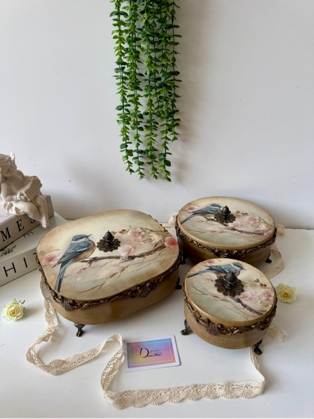 آجیل خوری پایه دار