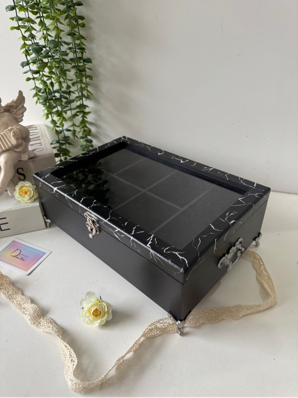 تیبگ در شیشه ای