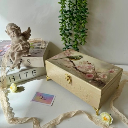 جاکاردی کرم طلایی