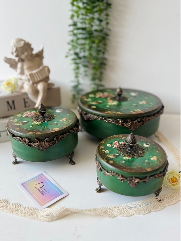 شکلات خوری رنگسبز تیره