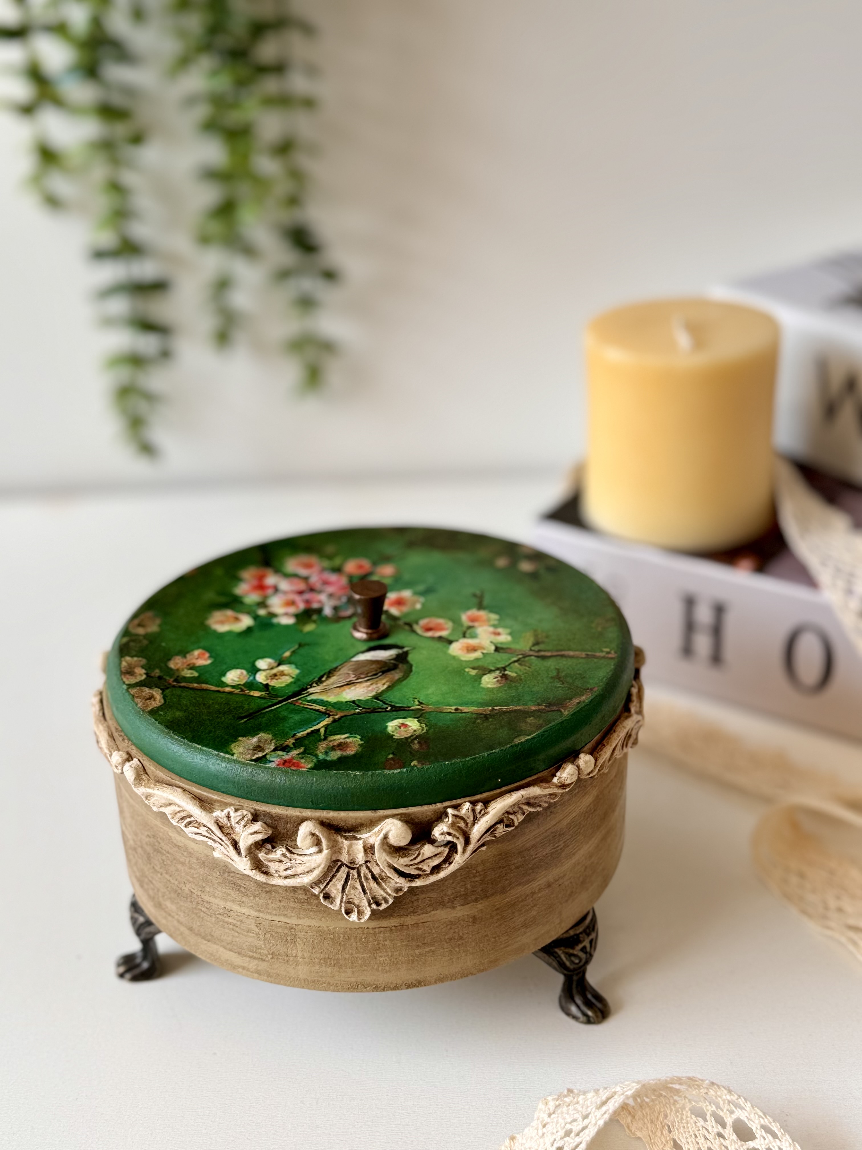 شکلات خوری شیک پایه دار