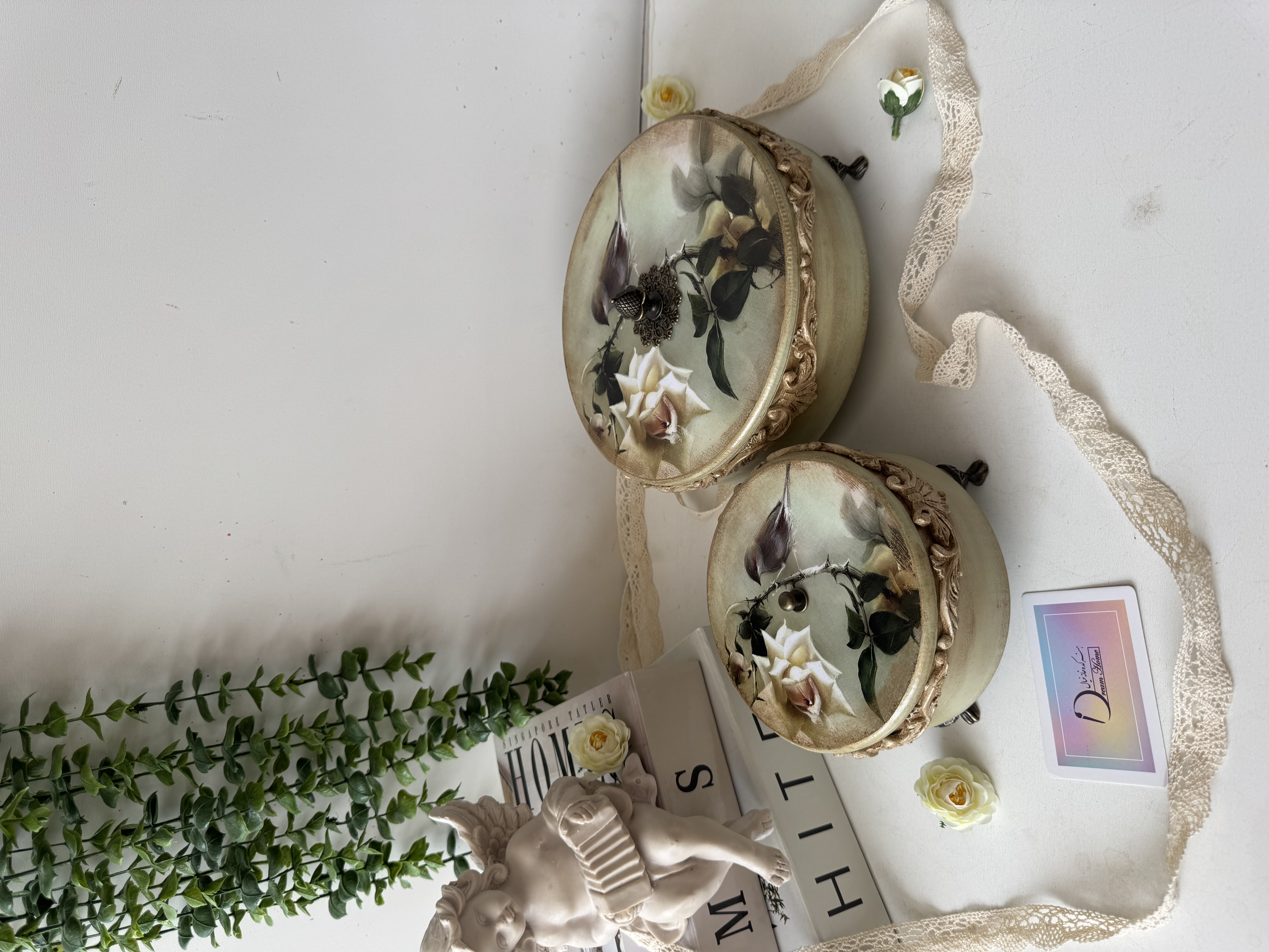 شکلات خوری چوبی پایه دار رنگ سبز روشن