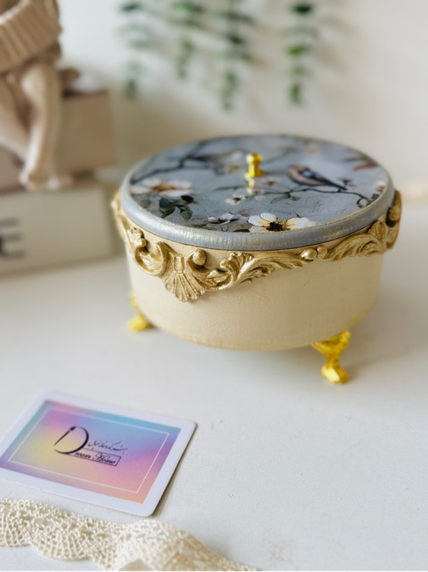 جاکاردی ، جاقاشق و چنگال رنگ کرم طلایی و طوسی